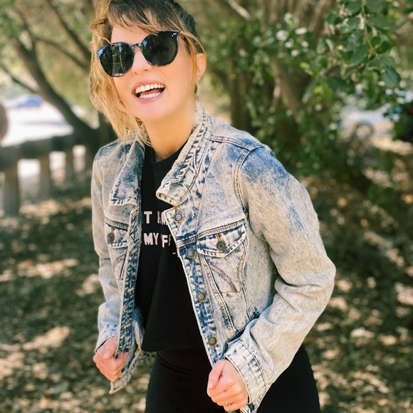 Surfer Girl Custom Painted denim jacket - Picture 5 of 6